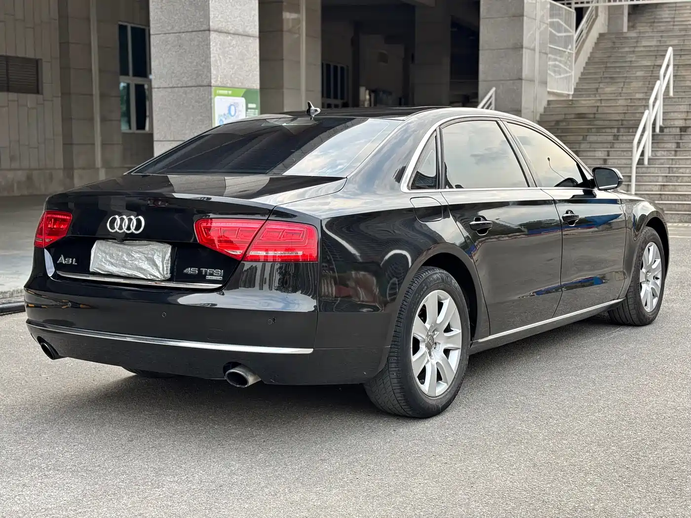 Audi A8 2013 A8L 45 TFSI quattro Comfort фото 6