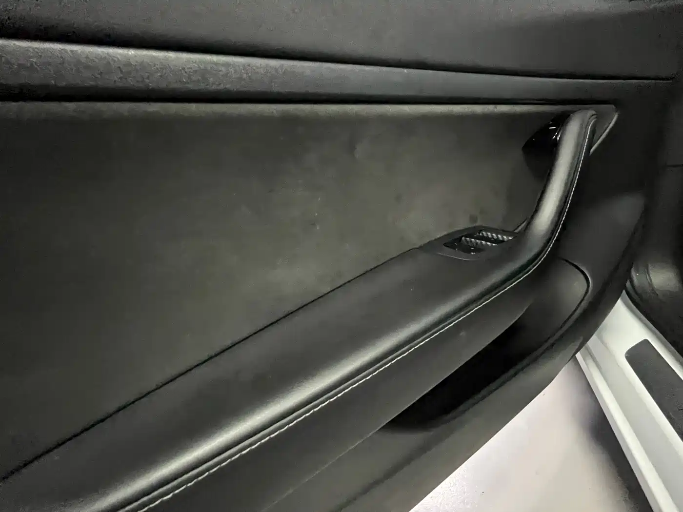 Фото 13 - Tesla Model 3