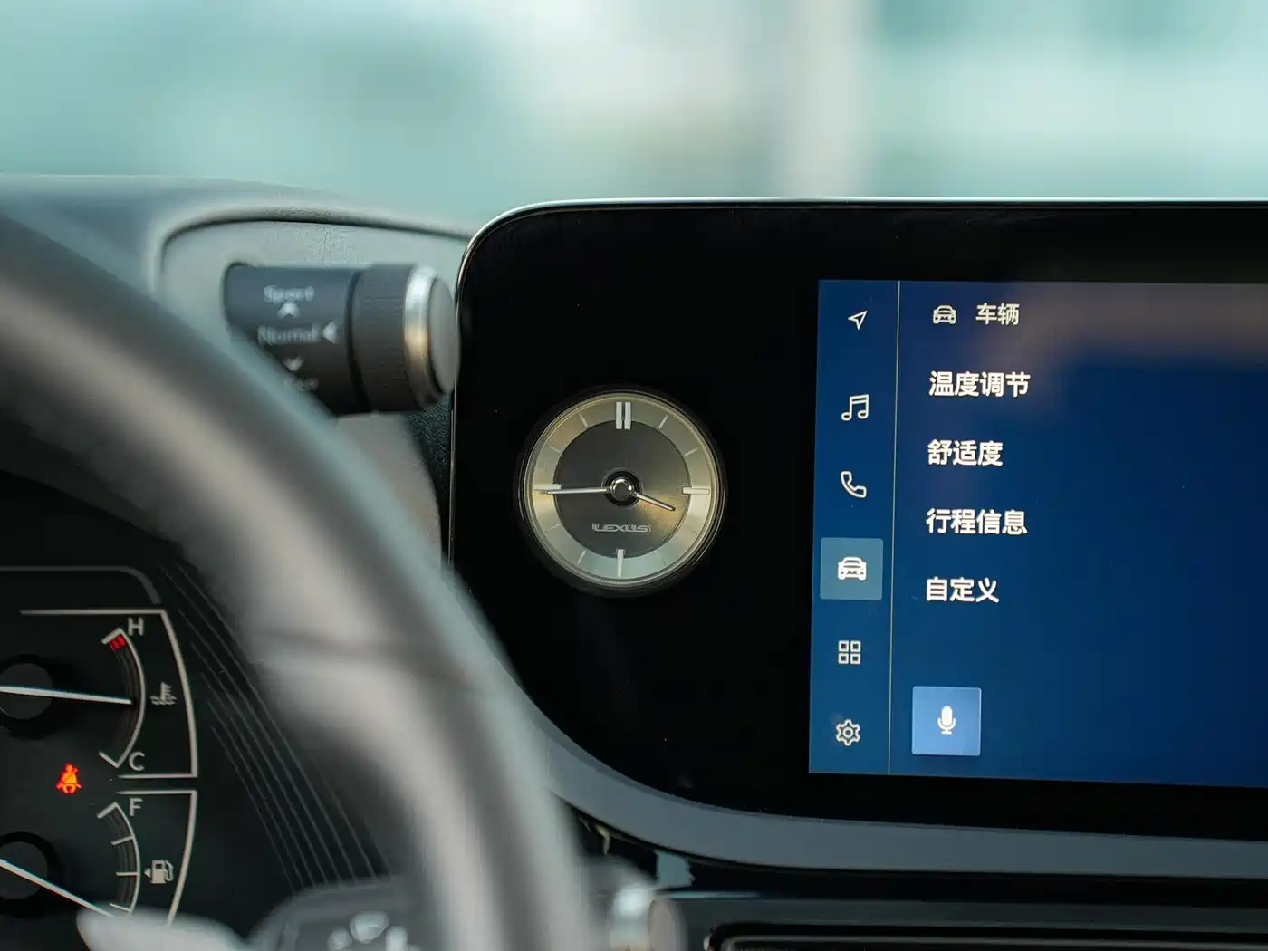 Lexus ES 2024 200 Premium Edition фото 18