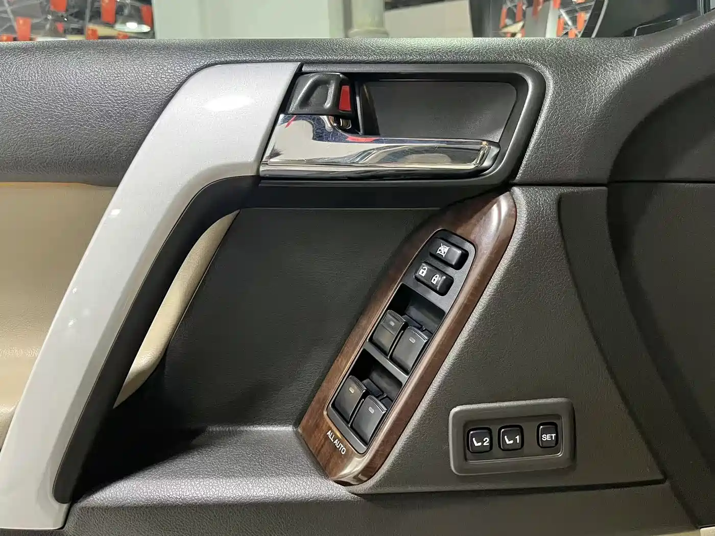 Toyota Prado 2010 4.0L Automatic VX NAVI фото 13