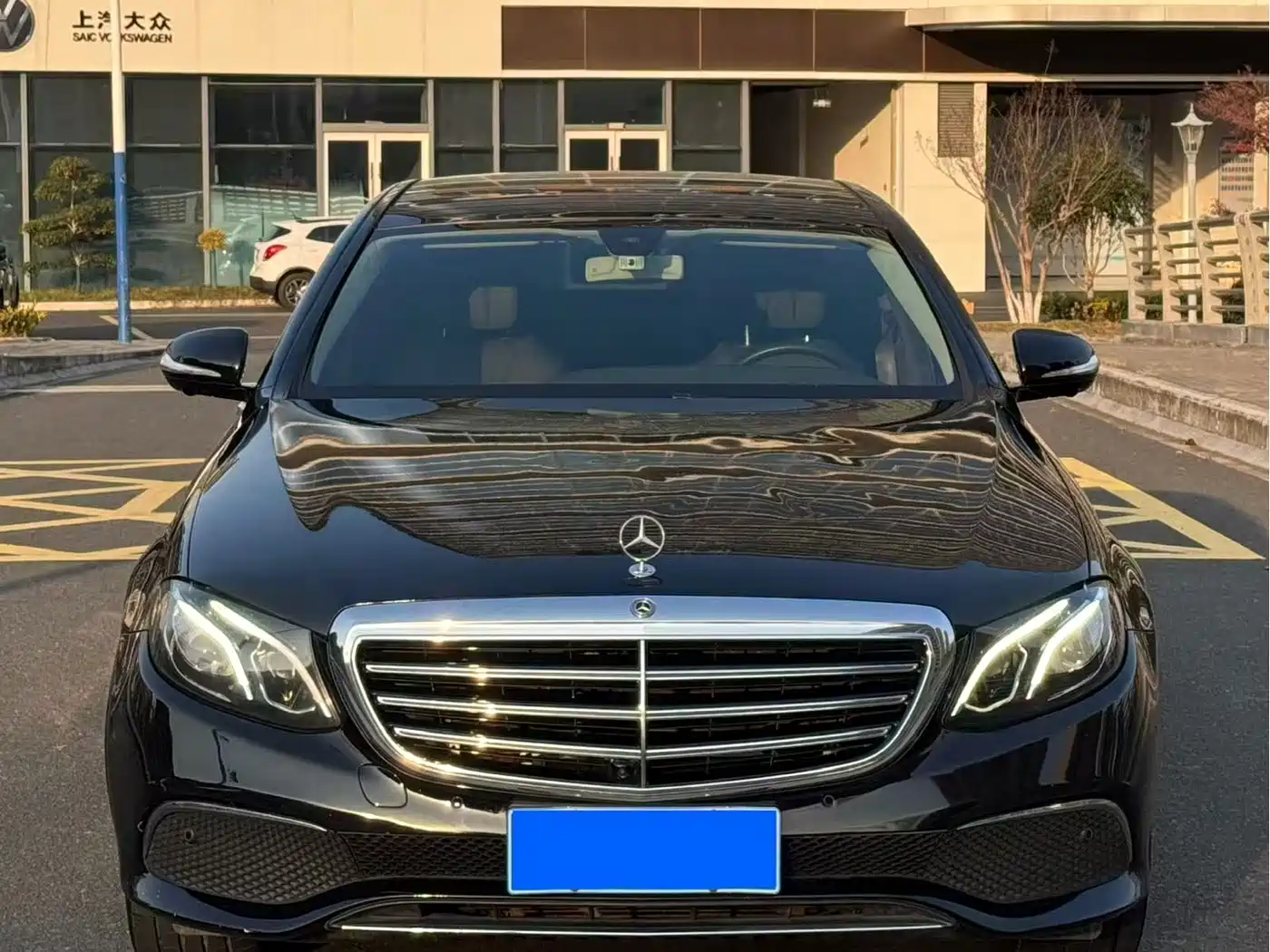 Mercedes-Benz E-Class 2020 E 300 L Luxury Model фото 2