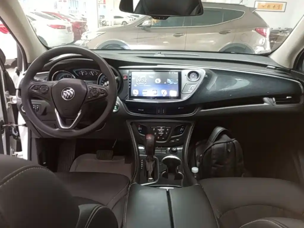 Фото 10 - Buick Envision Plus