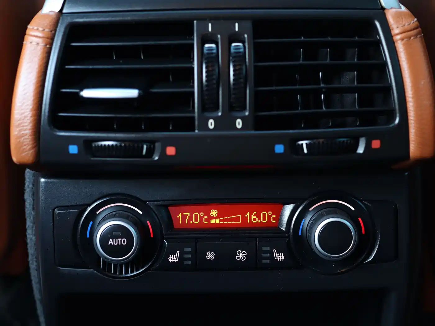 BMW X6 M 2010 X6 M фото 25