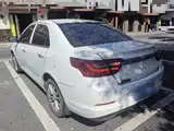 Фото 5 - Geely Vision