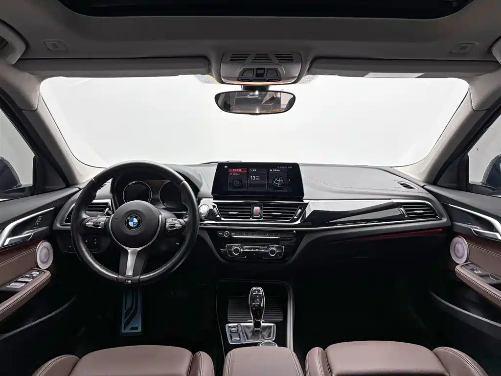 BMW 1 Series 2022 125i M Sport Shadow Edition фото 21