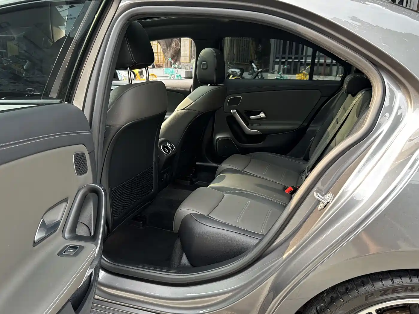 Mercedes-Benz A-Class AMG 2020 AMG A 35 L 4MATIC фото 11