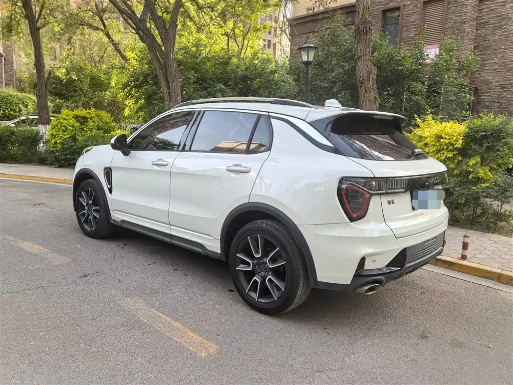 Lynk & Co 01 2021 2.0TD 2WD Pro фото 4