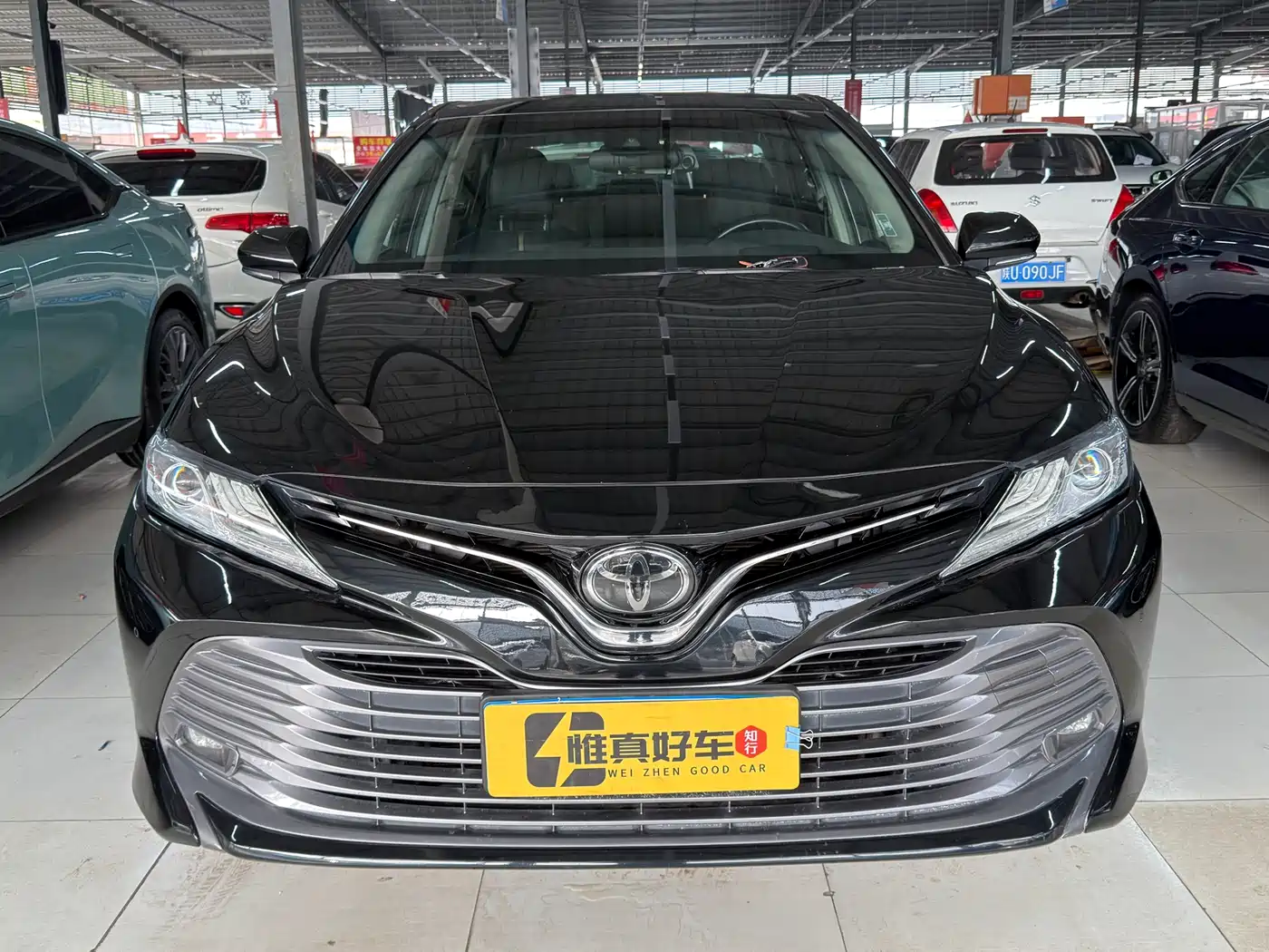 Toyota Camry 2018 2.5G Luxury Edition фото 2