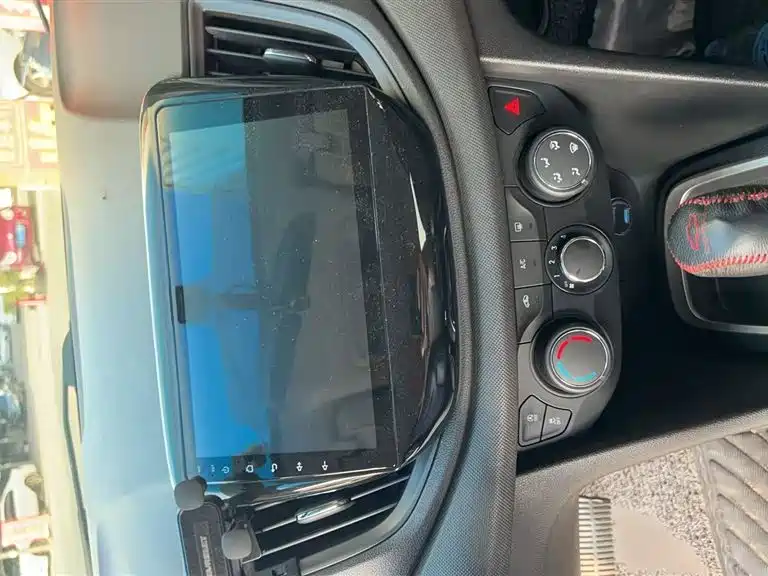 Chevrolet Cavalier 2018 320 Auto Enjoy Sunroof Edition фото 5