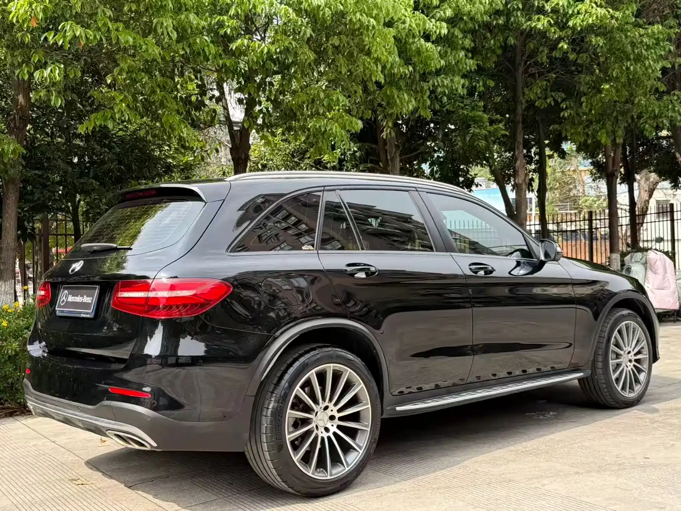 Mercedes-Benz GLC AMG 2017 AMG GLC 43 4MATIC фото 4