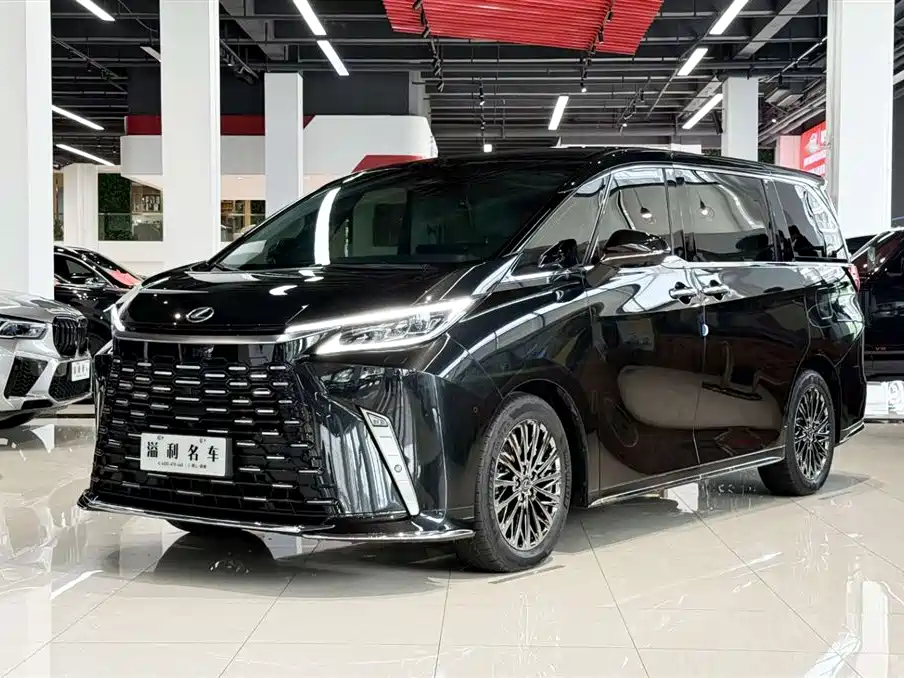 Lexus LM 2025 Model 500h Six-Seater Prestige Edition