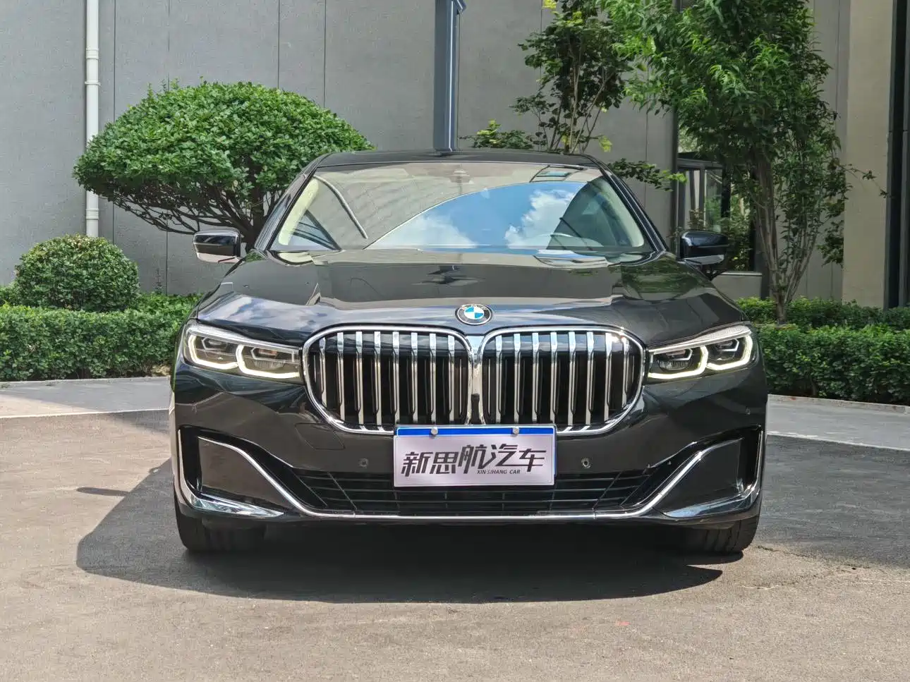 BMW 7 Series 2021 Model 740Li Leading Luxury Package фото 6