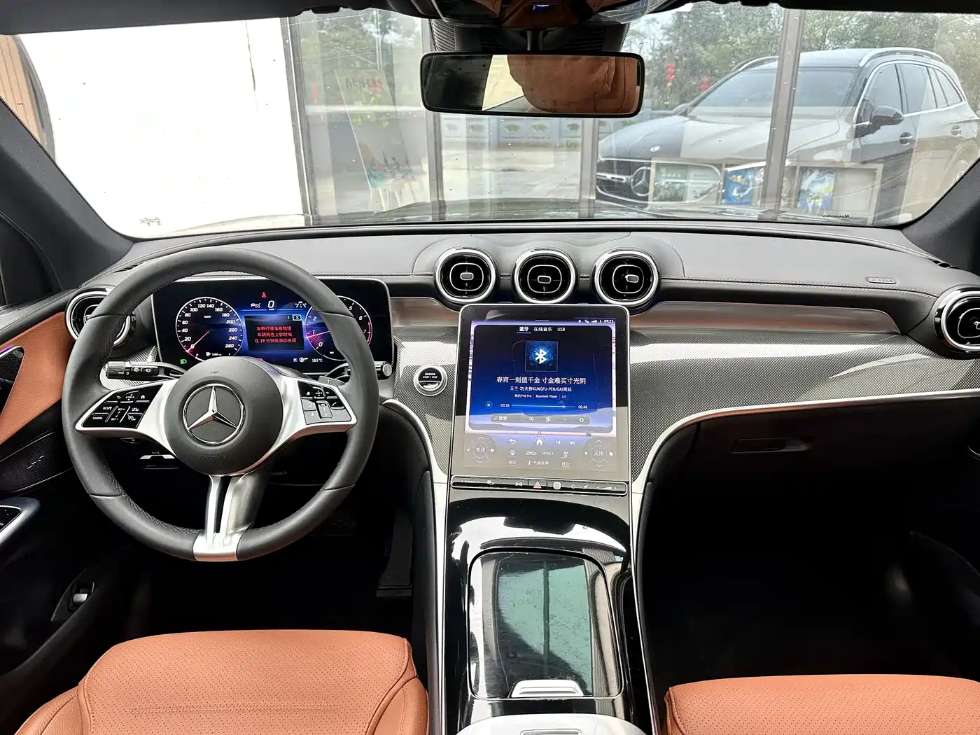 Mercedes-Benz GLC 2023 GLC 260 L 4MATIC Sport 5-seater фото 7
