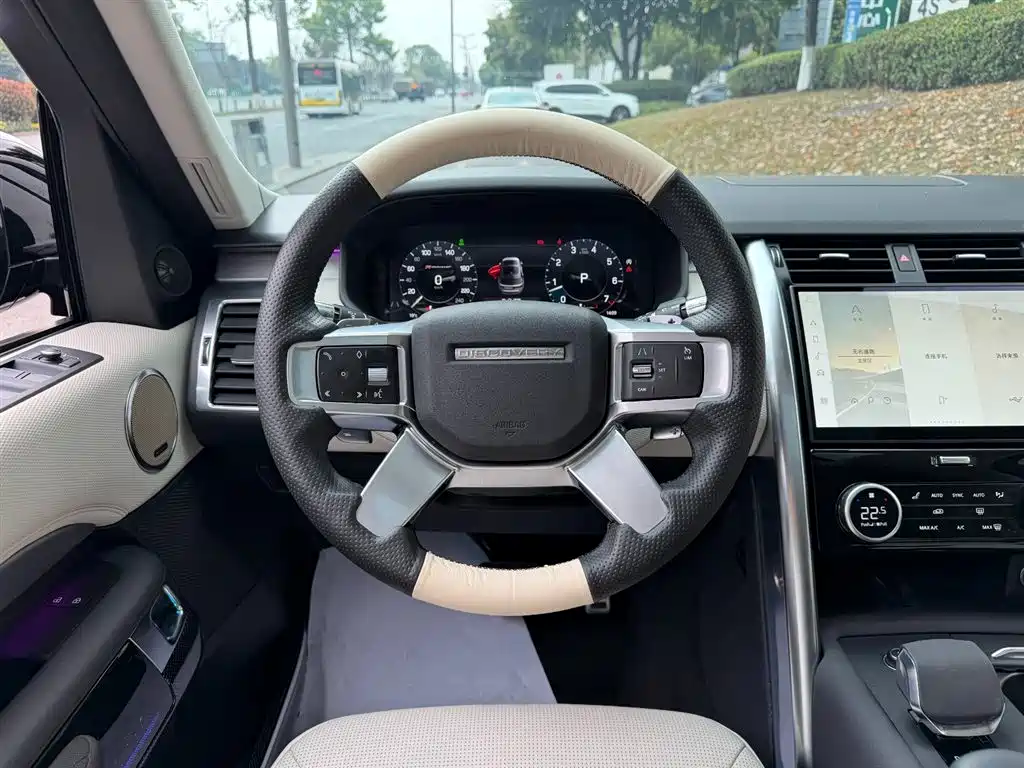Land Rover Discovery 2021 360PS R-Dynamic S фото 6