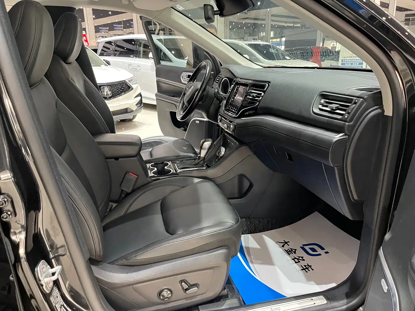 JEEP GRAND COMMANDER