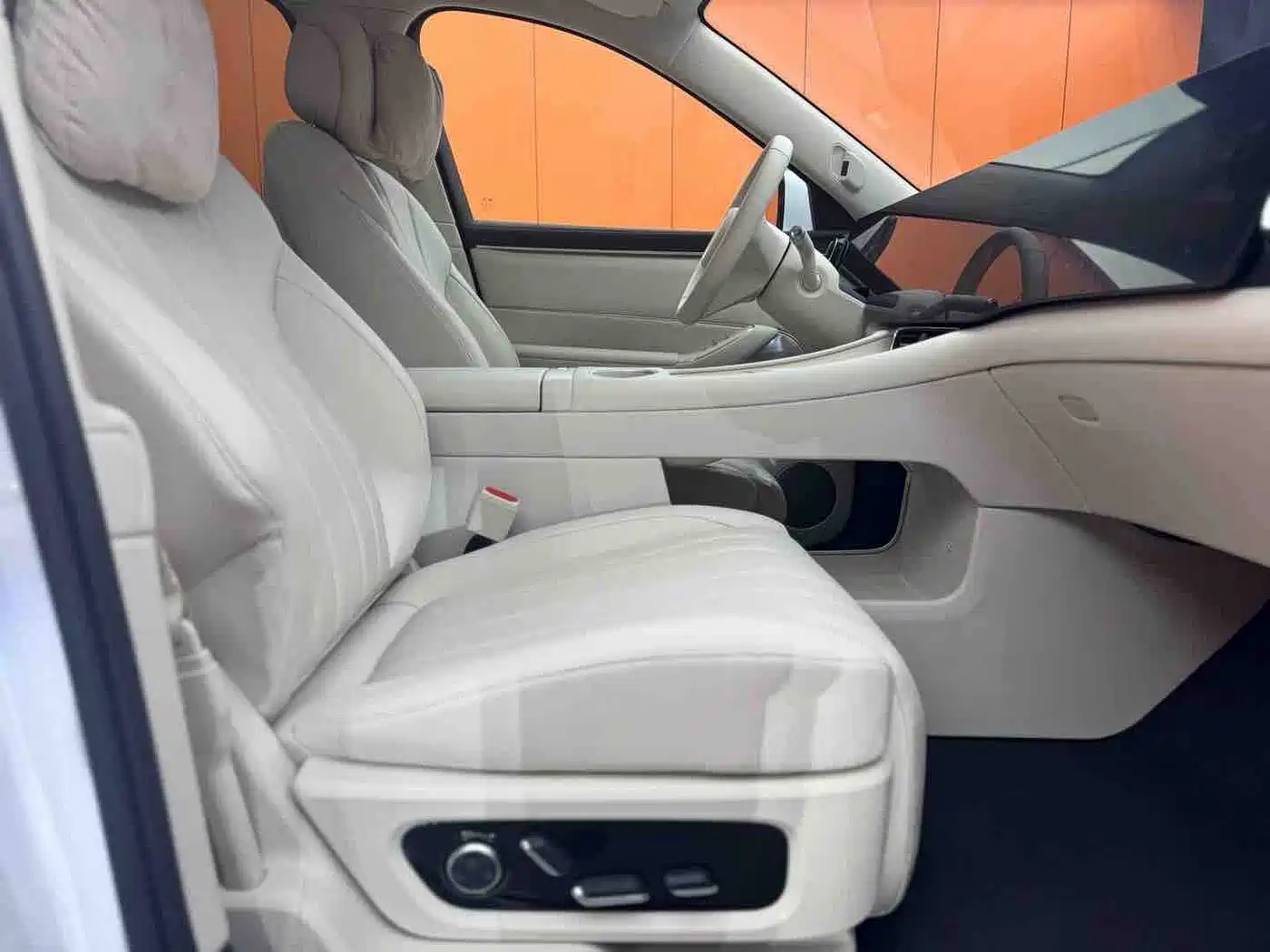 AITO Wenjie AITO M8 2026 2025 Model Extended Range Max+ Edition 53.4kWh 6-Seater