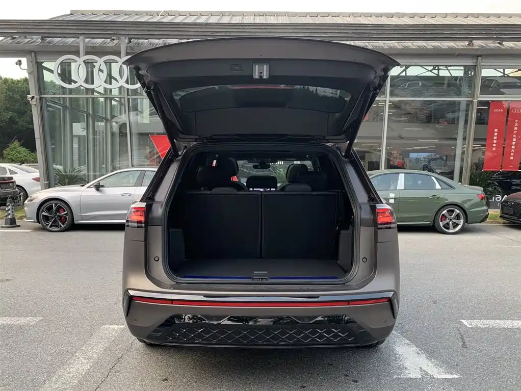Volkswagen Teramont 2025 Teramont Pro 450TSI 4WD Summit Edition фото 6