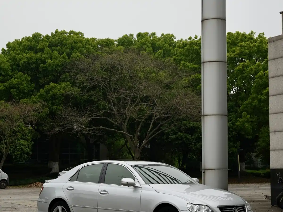 Toyota Reiz 2008 2.5S Special Commemorative Edition фото 2