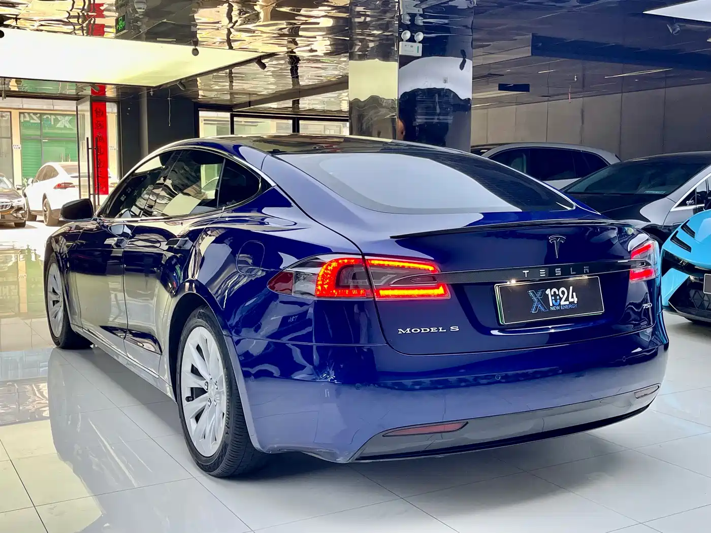 TESLA MODEL S