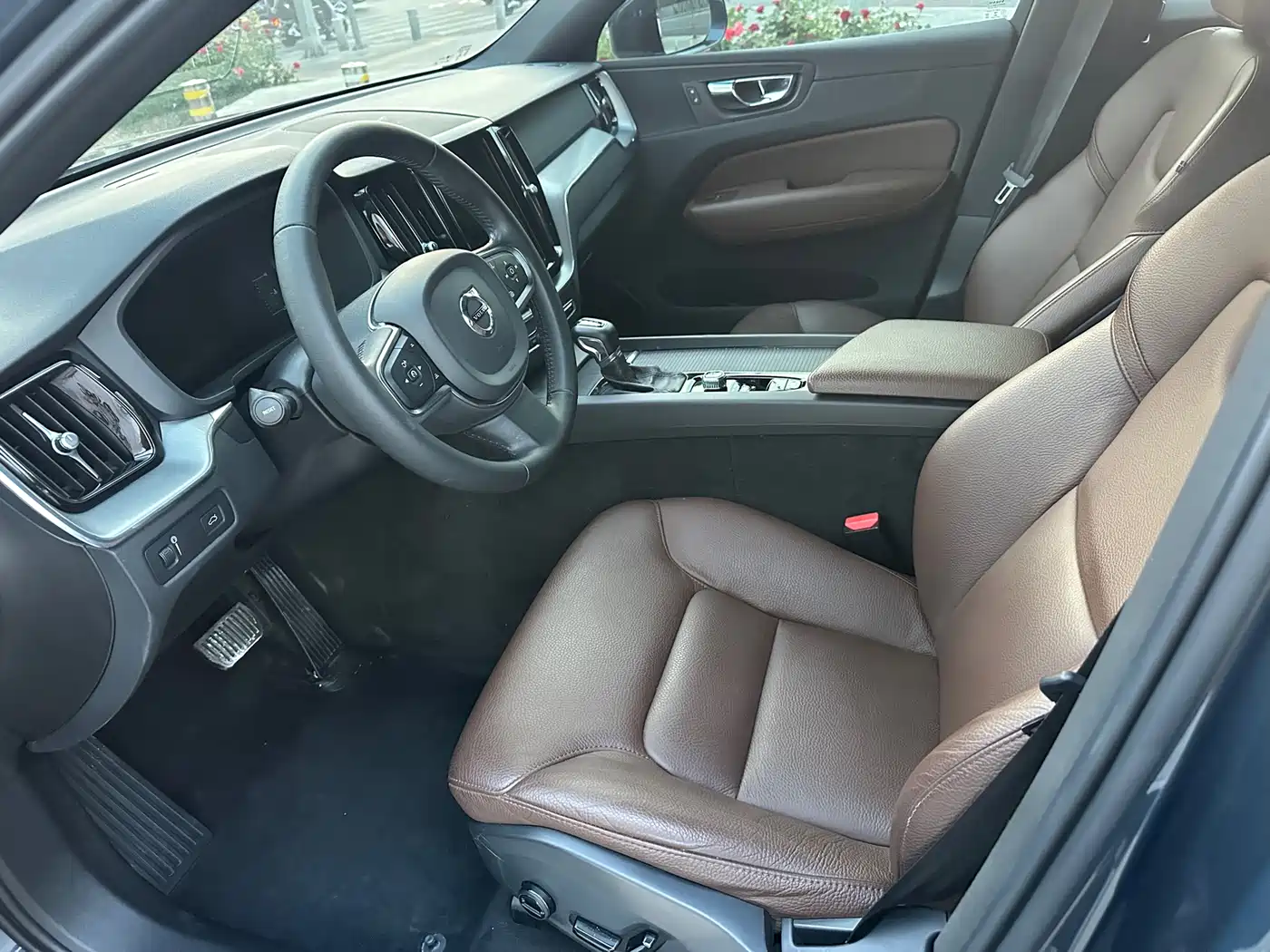 Volvo XC60 2021 T5 AWD Momentum фото 4