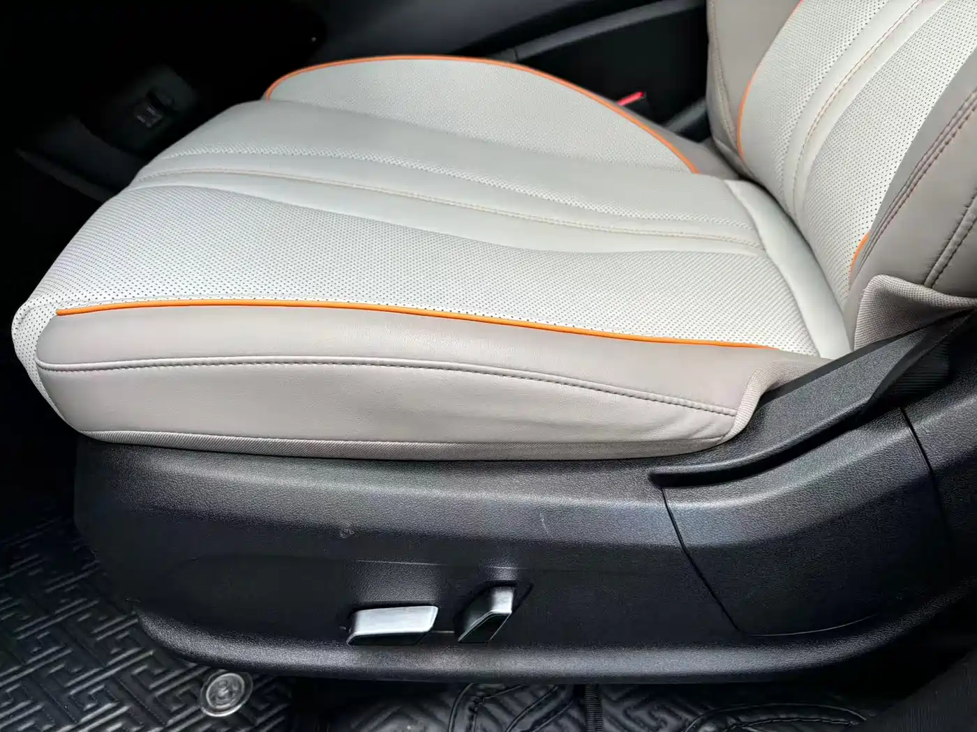 BYD Song Pro New Energy 2023 Champion Edition DM-i 110KM Excellence фото 25