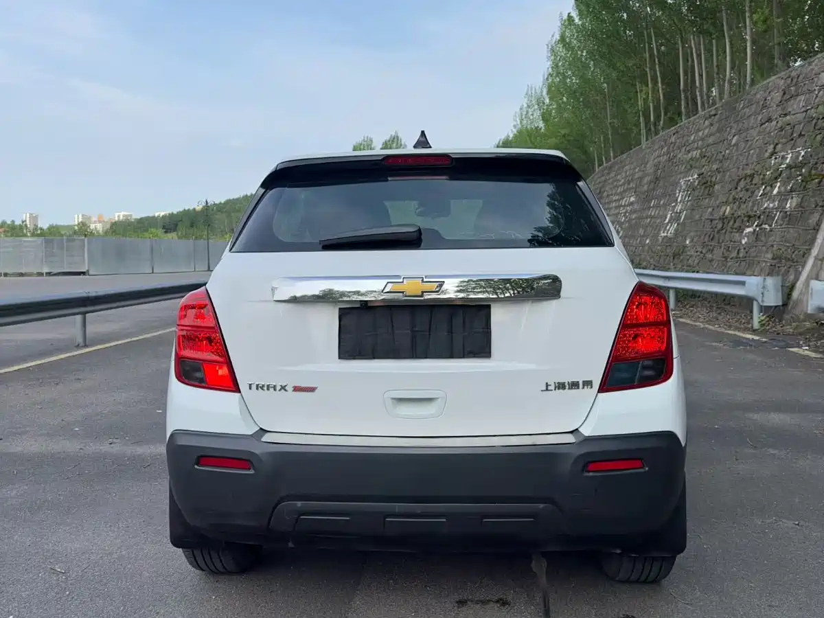 Фото 8 - Chevrolet Trax