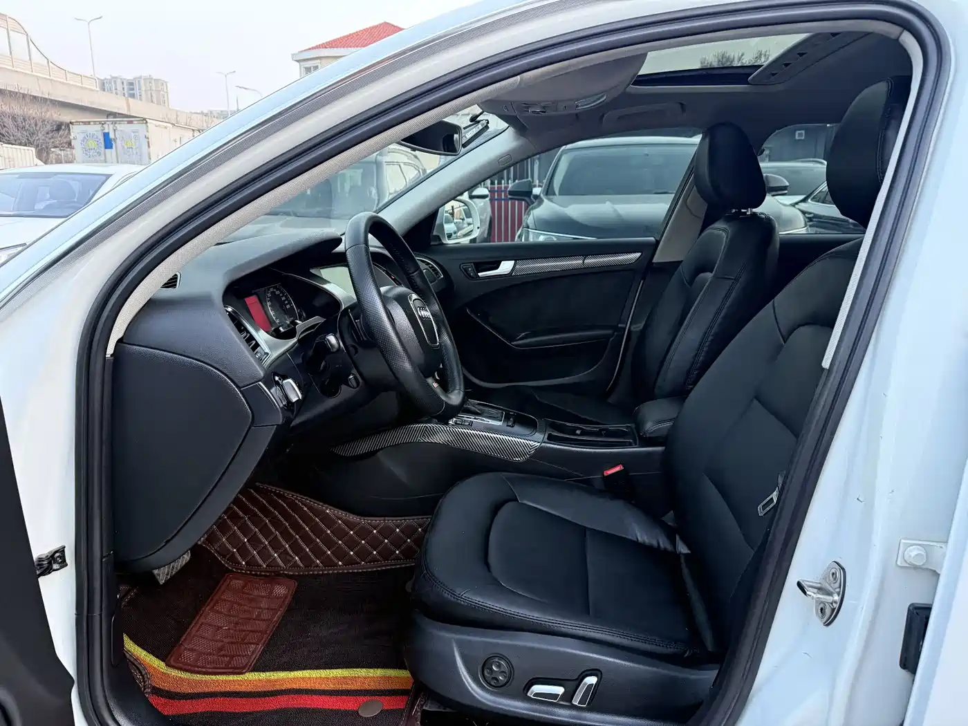Audi A4L 2011 2.0 TFSI Comfort фото 4
