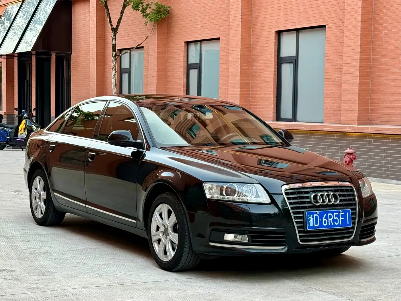 Audi A6L 2011 Model 2.8 FSI Comfort фото 3