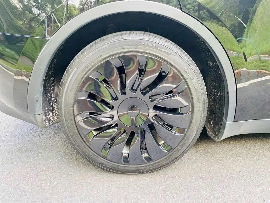Фото 4 - Tesla Model Y