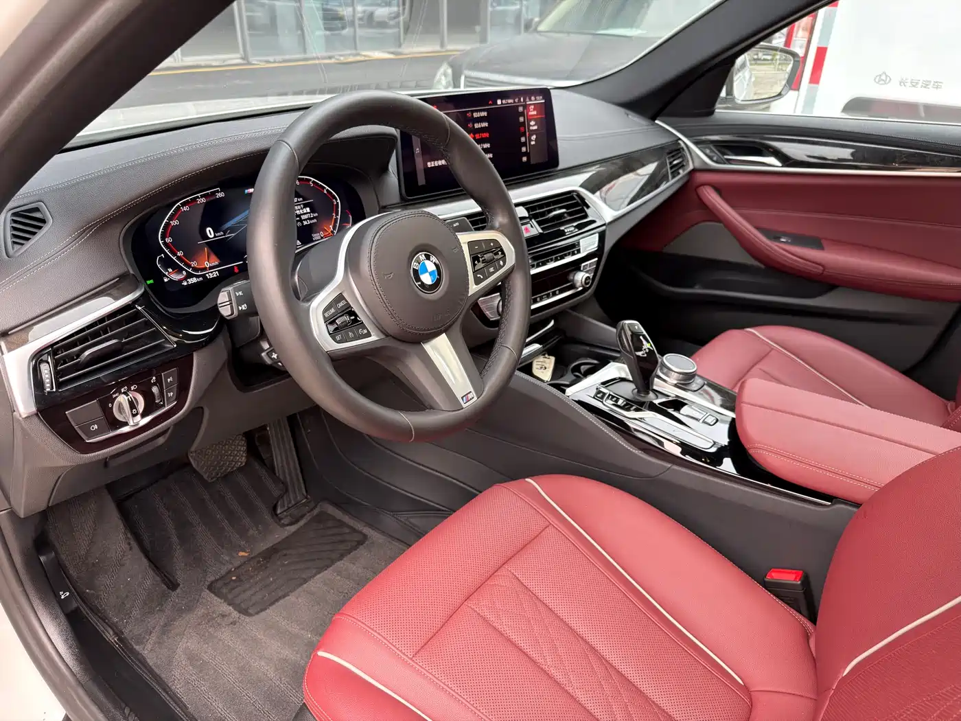 BMW 5 Series 2022 525Li M Sport Package фото 6