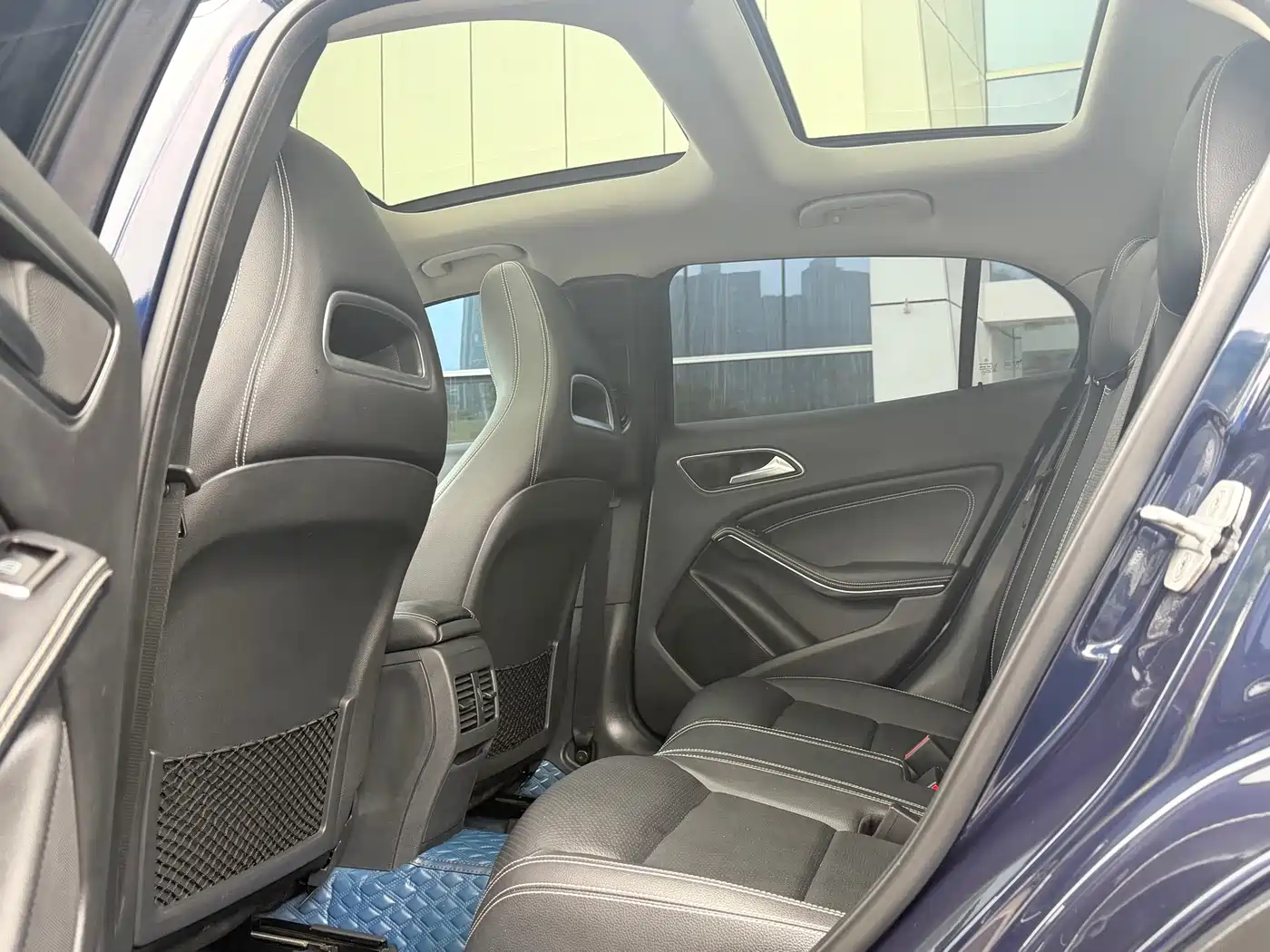 Mercedes-Benz GLA 2016 GLA 220 4MATIC Fashion фото 9