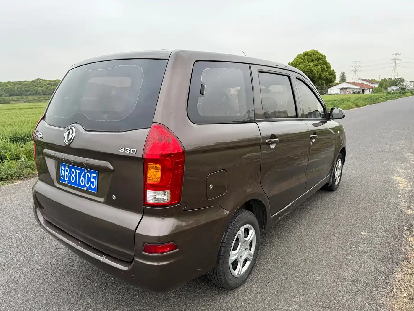 Dongfeng Fengguang Fengguang 330 2016 2014 1.5L Manual Comfort DK15-02