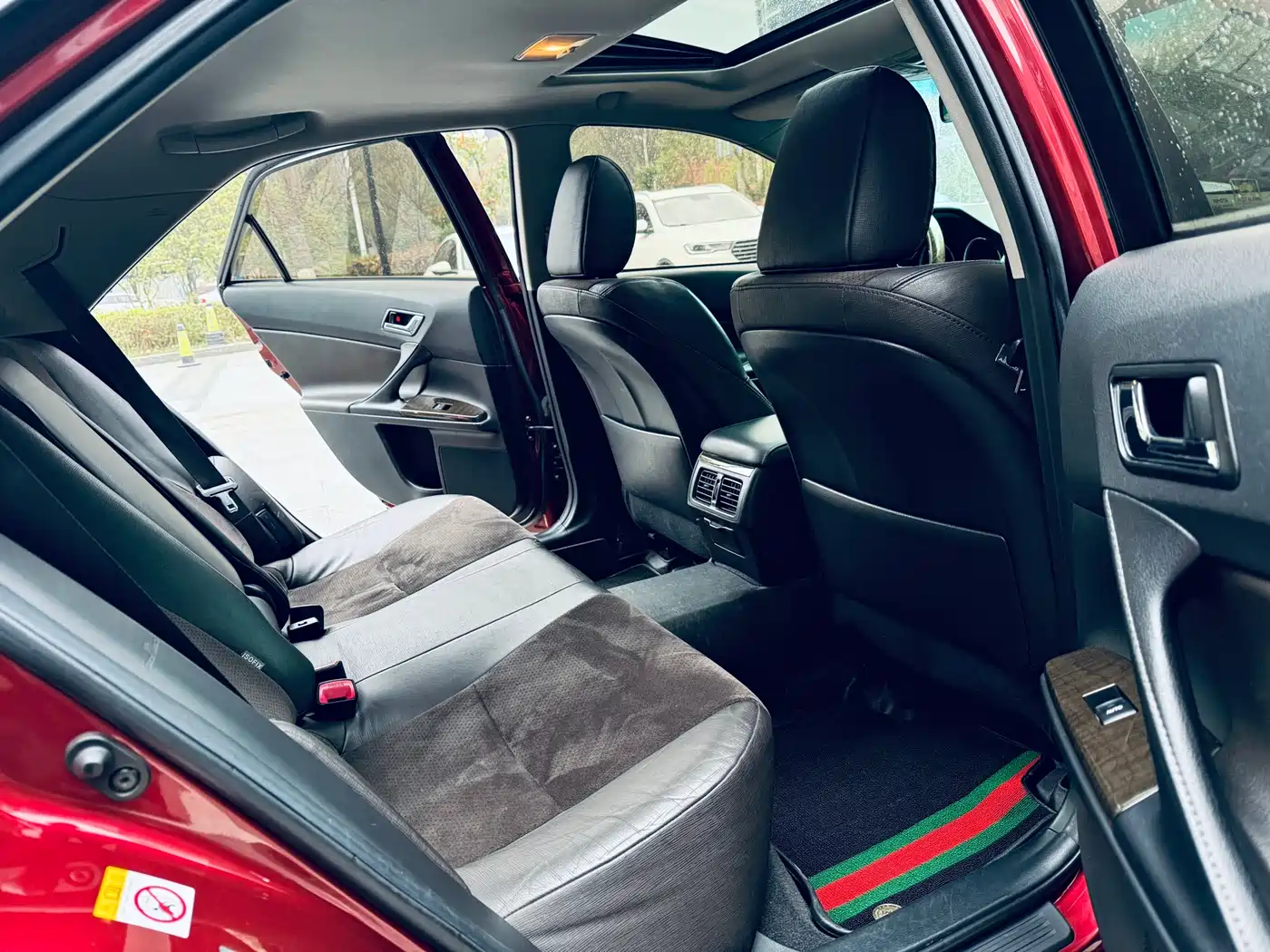 Toyota Reiz 2013 2.5V Premium Edition фото 14