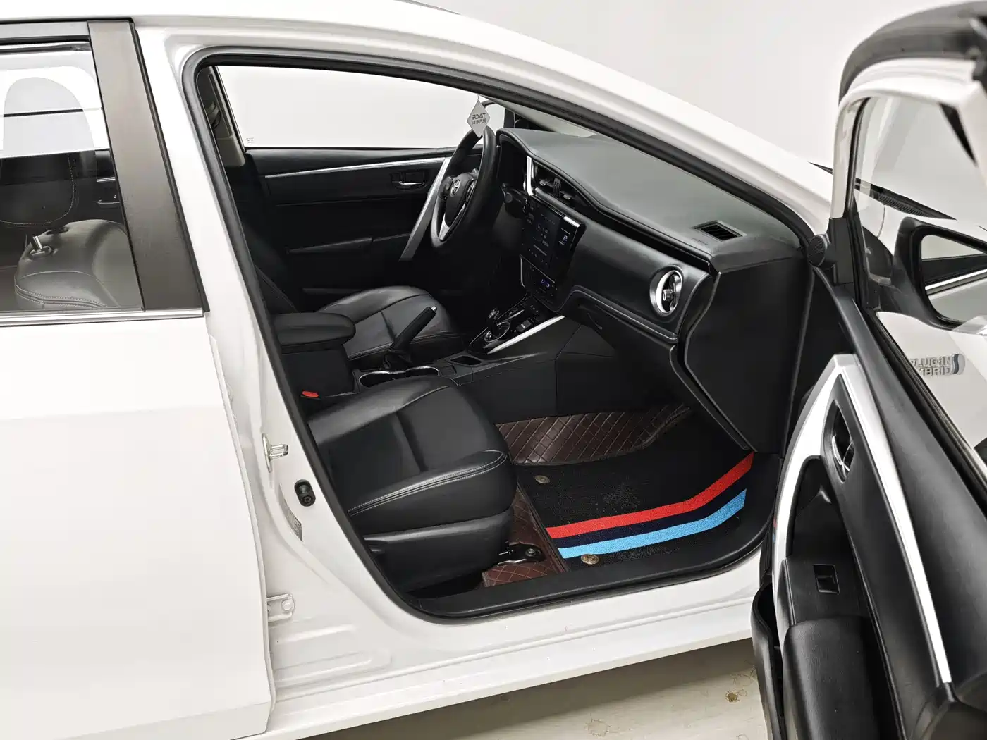 Toyota Corolla Twin Engine E+ 2021 2019 1.8L E-CVT Leading Edition