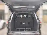 Photo 10 - Toyota Sienna