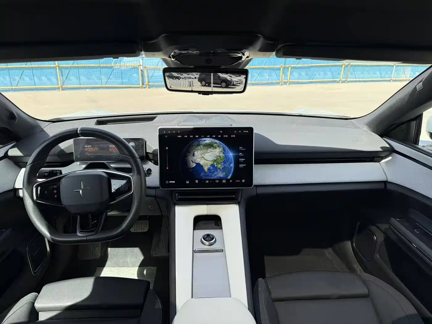 Polestar 4 2024 Single Motor Standard Range PLUS Twin-Star Connected Edition фото 9