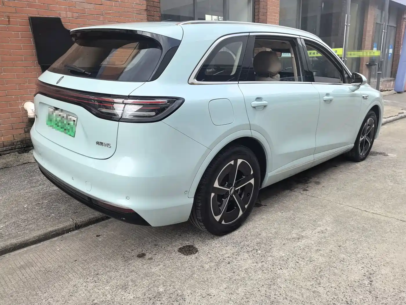 Фото 15 - Shangjie SUV