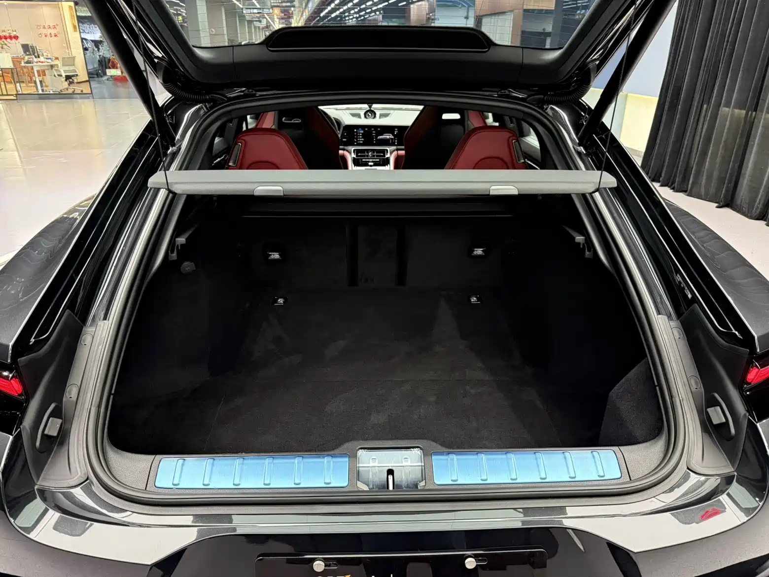 Photo 9 - Porsche Panamera