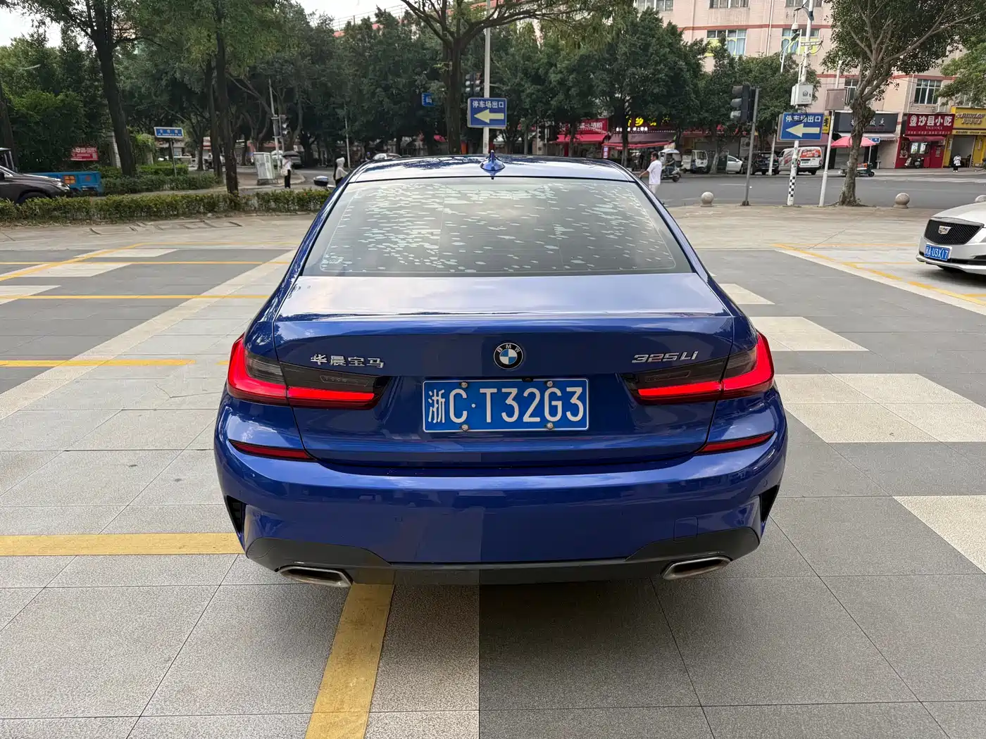 BMW 3-SERIES