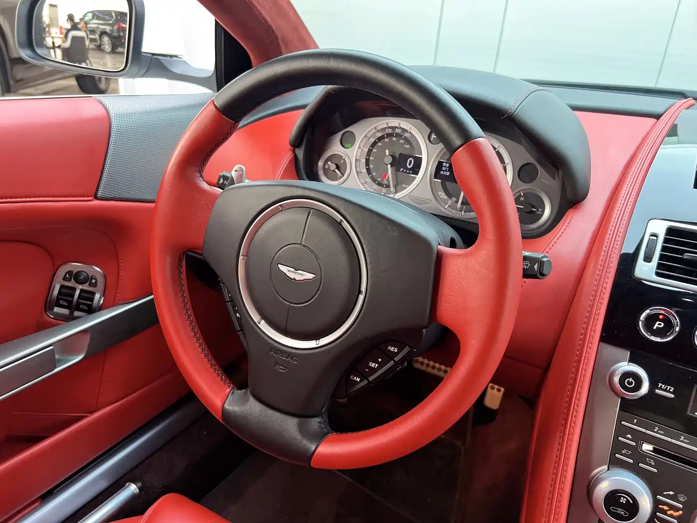 Aston Martin DB9 2013 6.0L Coupe фото 10