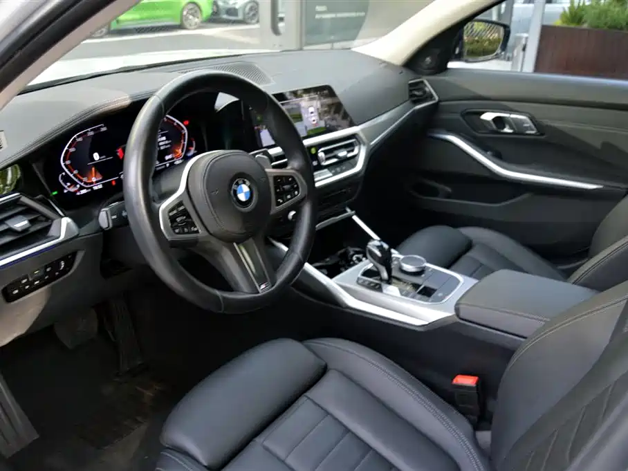 BMW 3 Series 2020 325i M Sport Black Night Package фото 6