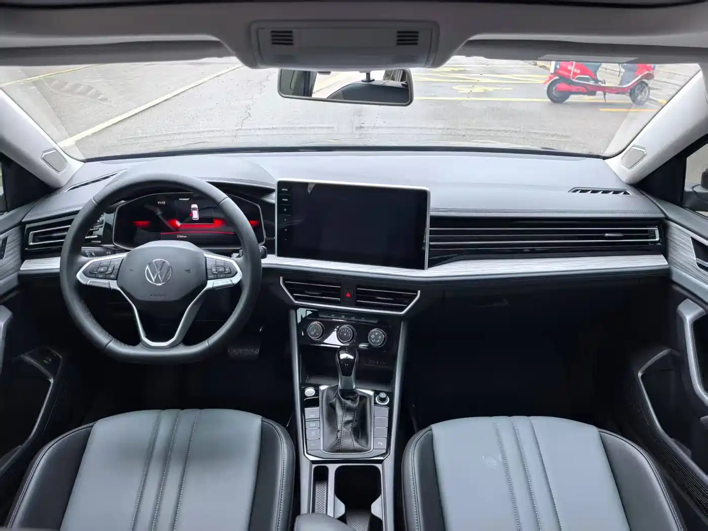 Volkswagen Sagitar 2026 Model Year Facelift 30 Million Special Edition 300TSI DSG Premium Edition фото 9