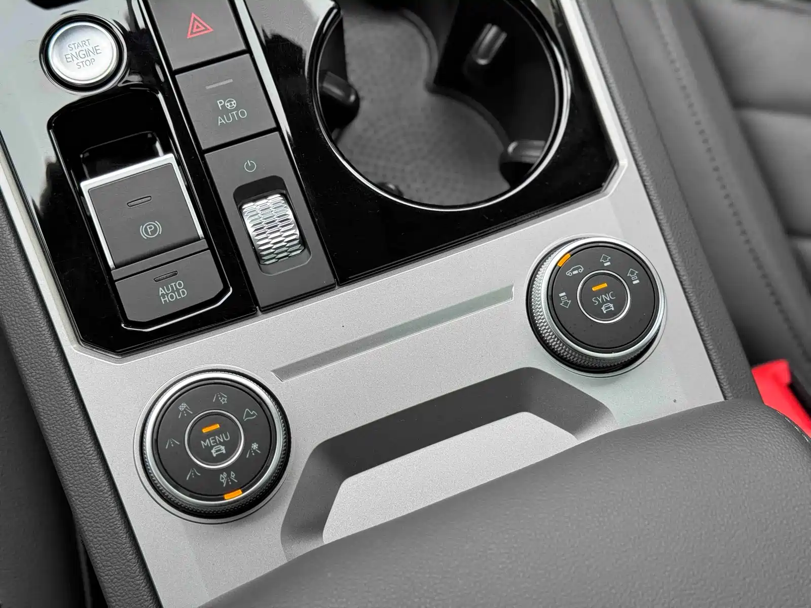 Фото 7 - Volkswagen Touareg