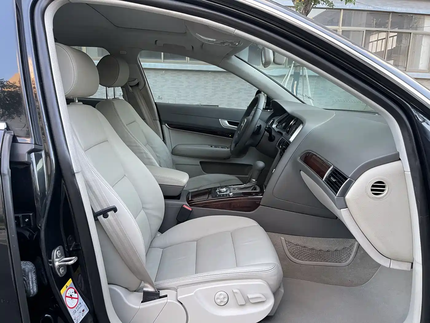 Audi A6L 2010 2.8 FSI Luxury фото 7