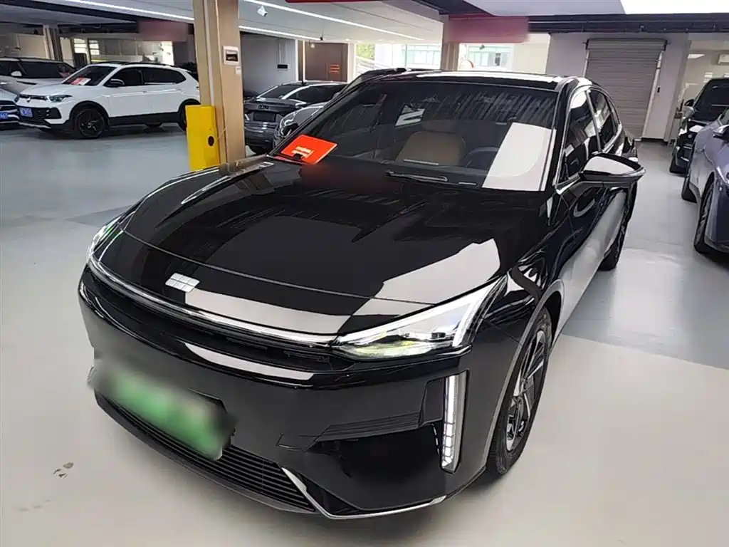 Geely Galaxy Galaxy L6 2024 125km PLUS Soaring Dragon Edition фото 2