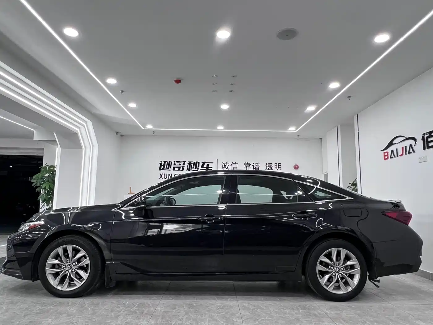 Toyota Avalon 2019 2.5L Progressive Edition China V фото 4