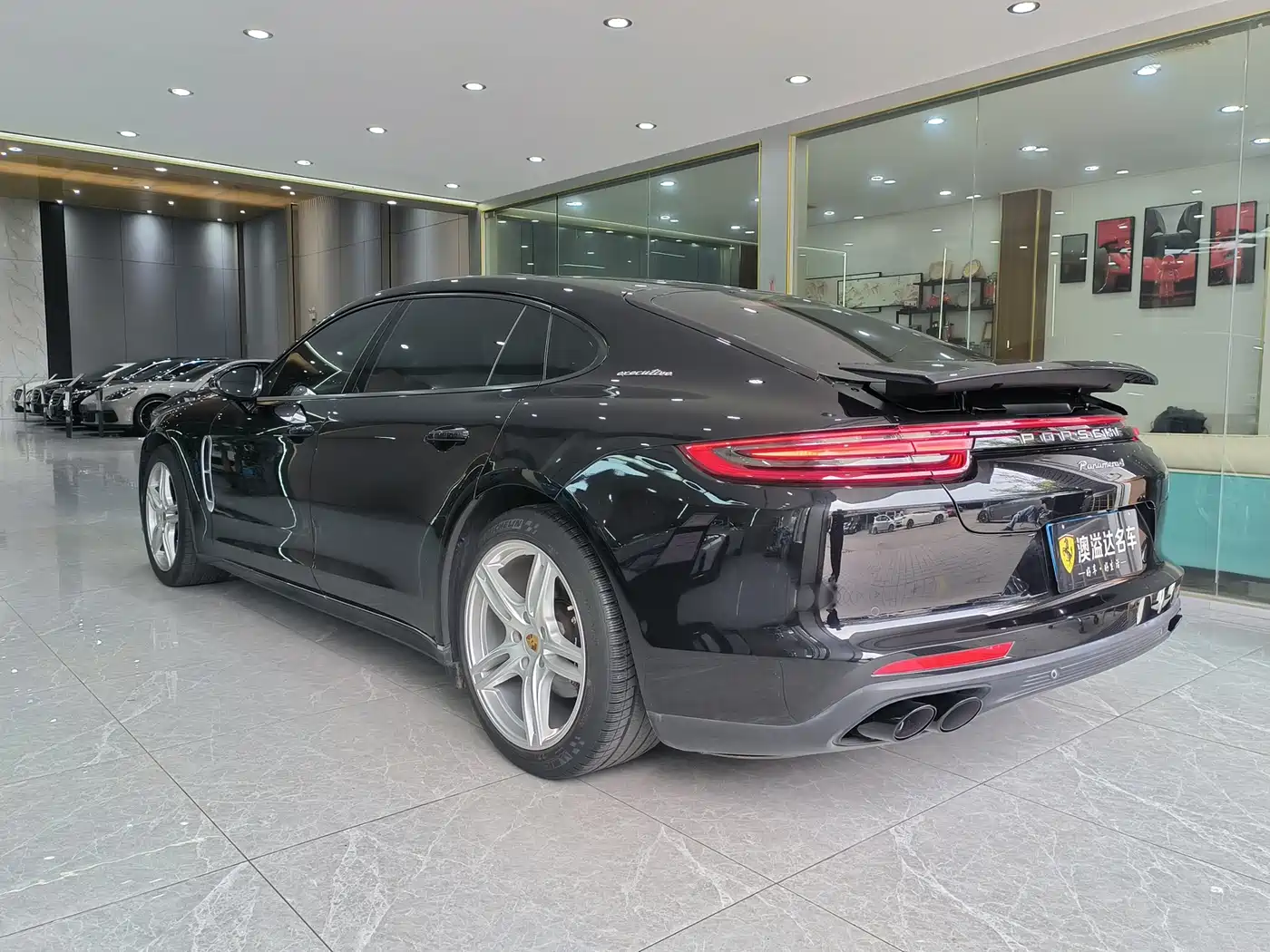 Porsche Panamera 2019 Panamera 4 Executive Long Wheelbase 2.9T фото 16