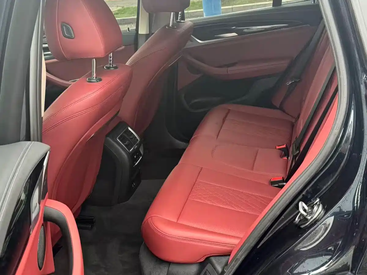 BMW iX3 2022 Leading Edition фото 7