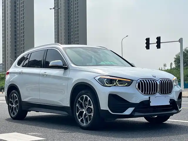BMW X1 2022 sDrive25Li Leading — фото 3
