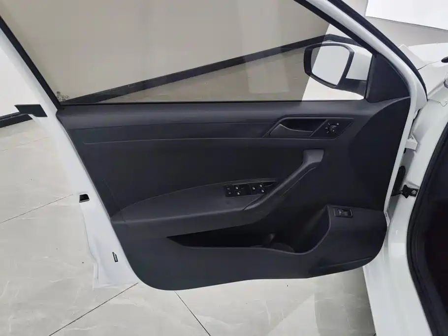 Volkswagen Jetta 2019 2019 Dream Edition 1.4L Manual Fashion